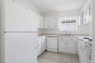 1613 Governor's Dr, Pensacola, FL 32514 - Photo 9