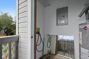 1301 Redwood Ln, Gulf Breeze, FL 32563 - Photo 17