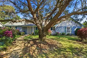 3878 Sail Wind Dr, Gulf Breeze, FL 32563 - Photo 3