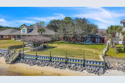 2017 Jessica Way, Navarre, FL 32566 - Photo 3