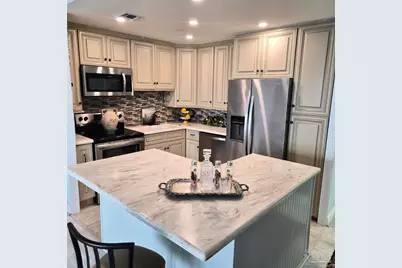 825 Bayshore Dr #808, Pensacola, FL 32507 - Photo 1