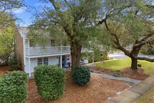 116 S Sunset Blvd, Gulf Breeze, FL 32561 - Photo 1