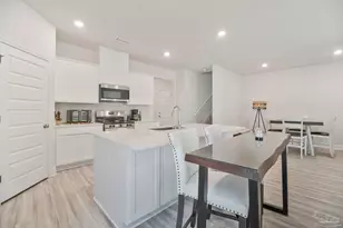 9797 Windy Hill Rd, Pensacola, FL 32526 - Photo 5