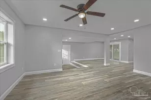 8 Mindoro Cir, Pensacola, FL 32507 - Photo 15