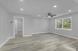 8 Mindoro Cir, Pensacola, FL 32507 - Photo 13