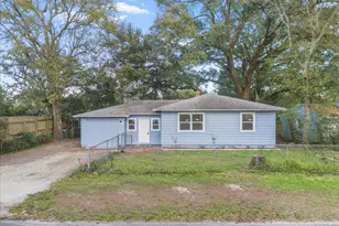 8 Mindoro Cir, Pensacola, FL 32507 - Photo 3