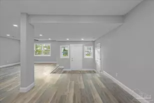 8 Mindoro Cir, Pensacola, FL 32507 - Photo 9