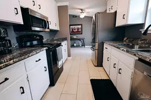 8179 Sedgefield, Pensacola, FL 32507 - Photo 11