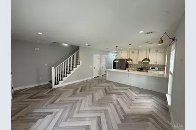 1011 K St, Pensacola, FL 32501 - Photo 9