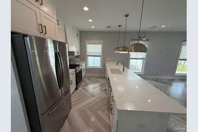 1011 K St, Pensacola, FL 32501 - Photo 13