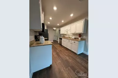 1885 Natures Way, Gulf Breeze, FL 32563 - Photo 3