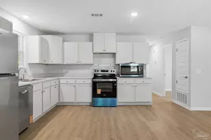 3809 W Moreno St, Pensacola, FL 32505 - Photo 9