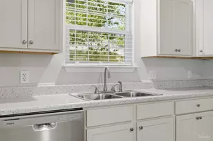 3809 W Moreno St, Pensacola, FL 32505 - Photo 11