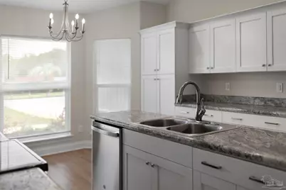6050 Capitol Dr, Gulf Breeze, FL 32563 - Photo 9