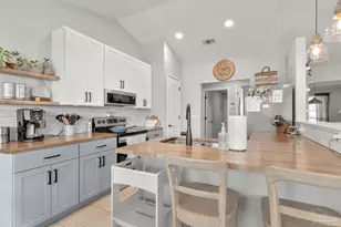 7667 Marthas Way, Navarre, FL 32566 - Photo 13