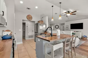 7667 Marthas Way, Navarre, FL 32566 - Photo 15