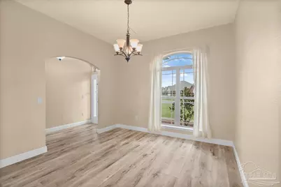 6096 Winchester Cir, Milton, FL 32570 - Photo 9