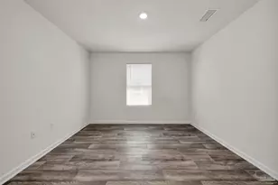 5557 Galahad Trl, Milton, FL 32583 - Photo 3