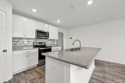 5557 Galahad Trl, Milton, FL 32583 - Photo 17