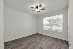 5557 Galahad Trl, Milton, FL 32583 - Photo 5