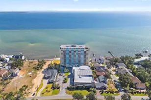 825 Bayshore Dr, Pensacola, FL 32507 - Photo 47