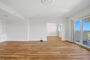 825 Bayshore Dr, Pensacola, FL 32507 - Photo 9