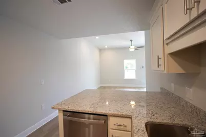 6910 Sea Turtle Cir, Navarre, FL 32566 - Photo 11