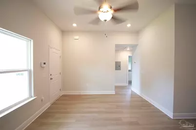 6910 Sea Turtle Cir, Navarre, FL 32566 - Photo 5