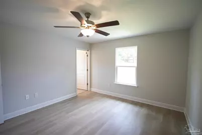 6910 Sea Turtle Cir, Navarre, FL 32566 - Photo 13