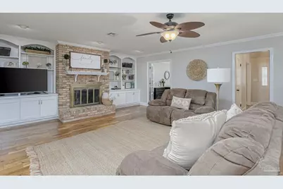 405 Canterbury Ln, Gulf Breeze, FL 32561 - Photo 7