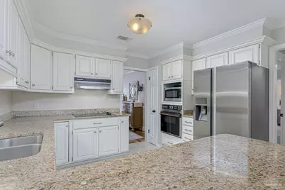 405 Canterbury Ln, Gulf Breeze, FL 32561 - Photo 9