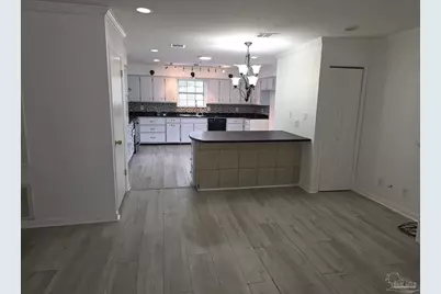 335 Vera St, Pensacola, FL 32514 - Photo 5