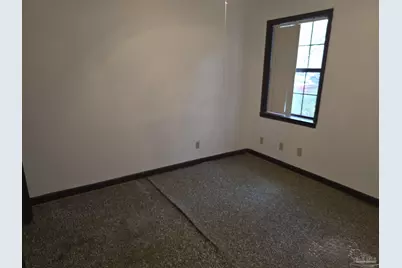 335 Vera St, Pensacola, FL 32514 - Photo 9