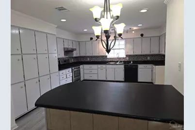 335 Vera St, Pensacola, FL 32514 - Photo 5