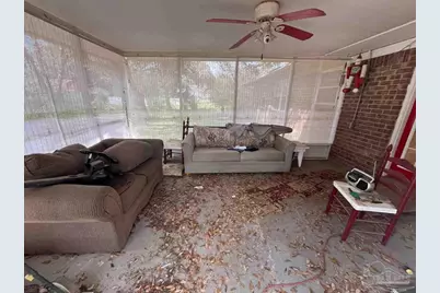 8133 Mobile Hwy, Pensacola, FL 32526 - Photo 7