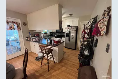 8133 Mobile Hwy, Pensacola, FL 32526 - Photo 11