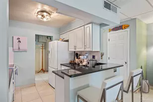 201 Pensacola Beach Rd, Gulf Breeze, FL 32561 - Photo 9