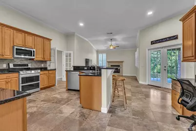 4401 Essex Terrace Cir, Pace, FL 32571 - Photo 9