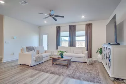 8130 Fir Tree Dr, Milton, FL 32583 - Photo 7