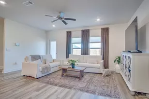 8130 Fir Tree Dr, Milton, FL 32583 - Photo 7