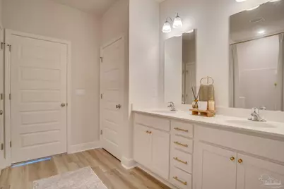 8130 Fir Tree Dr, Milton, FL 32583 - Photo 15