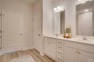 8130 Fir Tree Dr, Milton, FL 32583 - Photo 15