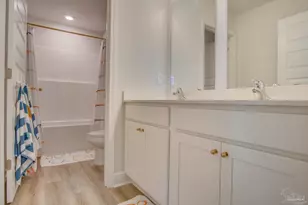 8130 Fir Tree Dr, Milton, FL 32583 - Photo 23