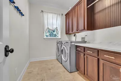 175 Camelia St, Gulf Breeze, FL 32561 - Photo 25