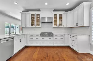 175 Camelia St, Gulf Breeze, FL 32561 - Photo 15