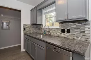 7060 Heather Oaks Dr, Pensacola, FL 32506 - Photo 9