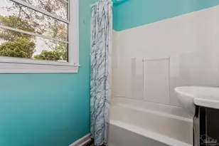 100 Milton Rd, Pensacola, FL 32507 - Photo 23