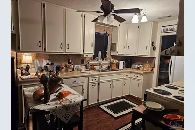 641 E Johnson Ave, Pensacola, FL 32514 - Photo 9