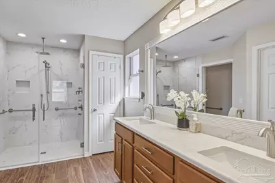 2528 Houston Cir, Gulf Breeze, FL 32563 - Photo 17