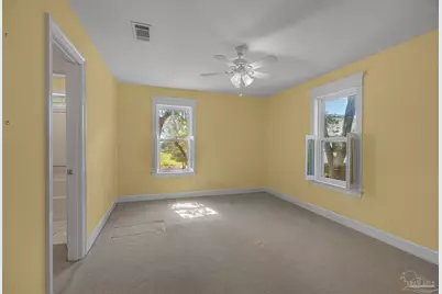 255 Bayshore Dr, Pensacola, FL 32507 - Photo 39